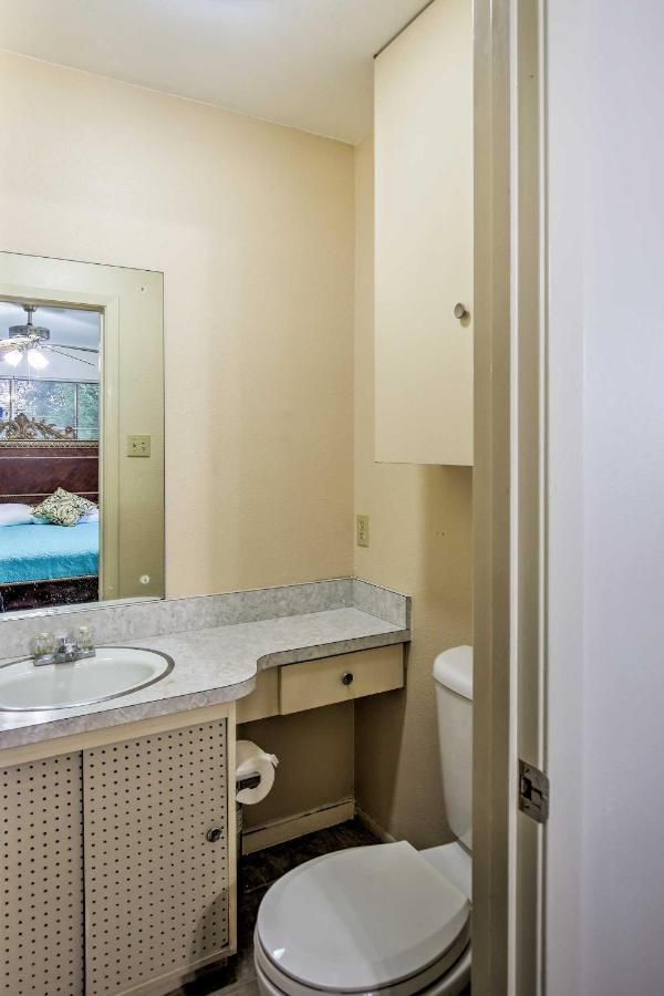 Charming San Antonio Abode About 10 Mi To River Walk! 외부 사진
